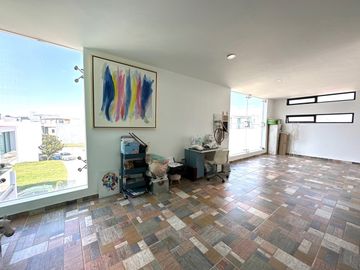 Casa en Venta en VALLE IMPERIAL con Campo de Golf, Zapopan, Jalisco.