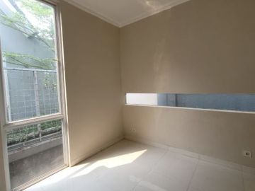 Discovery Eola Bintaro, Dijual Rumah 2 Lantai Tanpa Furniture. GB-8744