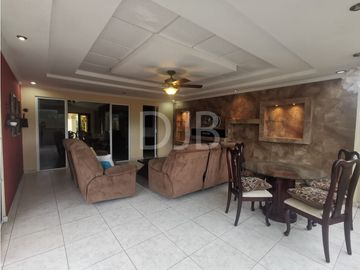 VENTA DE CASA EN BRISAS DEL GOLF $290,000 #523