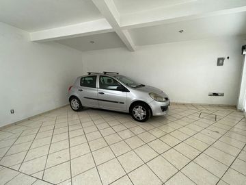 OPORTUNIDAD: CASA CON INCREIBLE VISTA