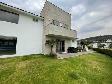 OPORTUNIDAD: CASA CON INCREIBLE VISTA