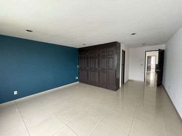 OPORTUNIDAD: CASA CON INCREIBLE VISTA