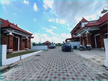 Rumah Limasan Modern Prambanan Unik dan Khas