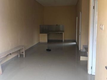Rumah 2 lantai halaman luas bedahan sawangan