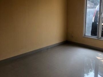 Rumah 2 lantai halaman luas bedahan sawangan
