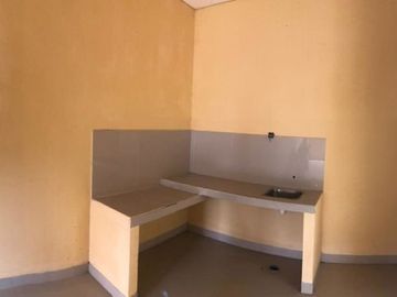 Rumah 2 lantai halaman luas bedahan sawangan