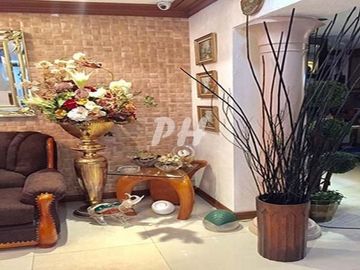Luxury House and Lot for Sale in Mindanao Ave near in QC PH1149