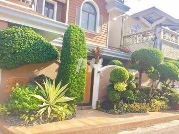 Luxury House and Lot for Sale in Mindanao Ave near in QC PH1149