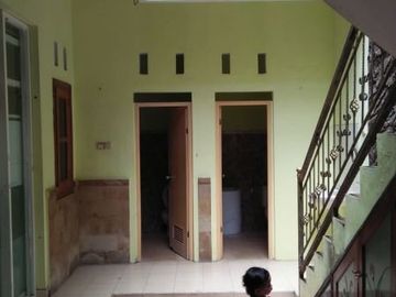 Rumah dijual murah dekat kampus unmer dan UIN di tidar lowokwaru kota Malang.