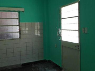 vende casa 2 ambientes sobre lote propio, rentada. APTO CREDITO