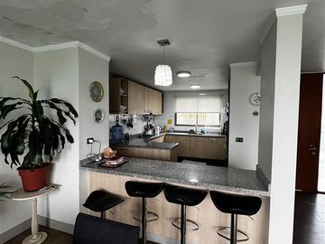 Casa en venta de 3 dorm. en Hacienda El Peñón
