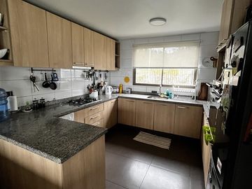 Casa en venta de 3 dorm. en Hacienda El Peñón