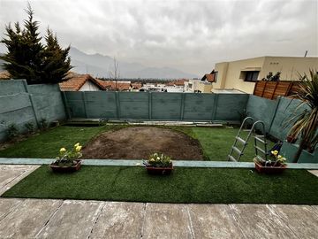 Casa en venta de 3 dorm. en Hacienda El Peñón