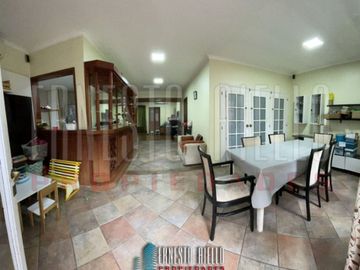 Casa en venta en Quilmes Centro