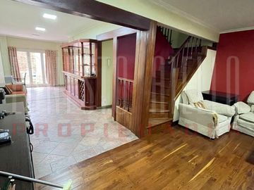 Casa en venta en Quilmes Centro