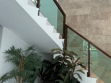 Casa en Venta de 5 recámaras con baño, Junto a Sonata Lomas de Angelópolis II