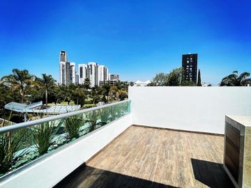 Casa en Venta de 5 recámaras con baño, Junto a Sonata Lomas de Angelópolis II