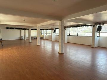 VENTA DE EDIFICIO EN LAGO DE GUADALUPE