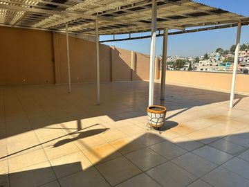 VENTA DE EDIFICIO EN LAGO DE GUADALUPE