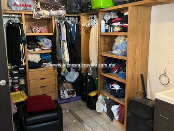 CASA EN VENTA EN TEQUISQUIAPAN EN REAL DEL CIERVO JANE