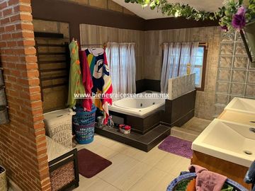 CASA EN VENTA EN TEQUISQUIAPAN EN REAL DEL CIERVO JANE