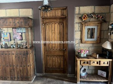 CASA EN VENTA EN TEQUISQUIAPAN EN REAL DEL CIERVO JANE