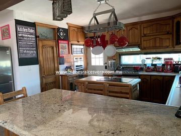 CASA EN VENTA EN TEQUISQUIAPAN EN REAL DEL CIERVO JANE