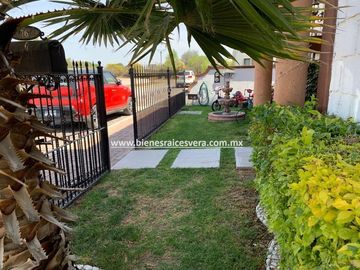 CASA EN VENTA EN TEQUISQUIAPAN EN REAL DEL CIERVO JANE