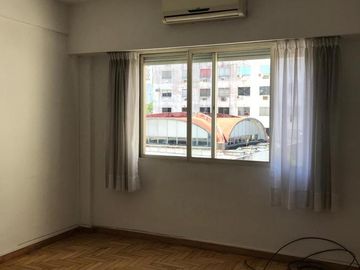Departamento 2 ambientes en Alquiler - S.Isidro -Vias/Libert.