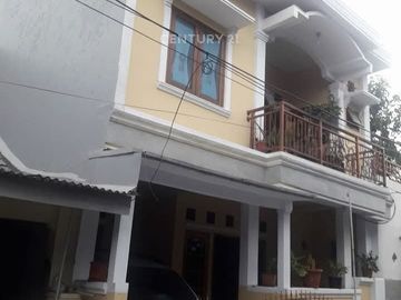 Rumah SiapHuni 2 Lt Perumahan Irigasi Bekasi Jaya, Bekasi Timur