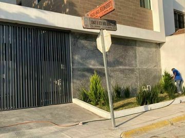 Casa en Venta Contry la Silla $12,600,000