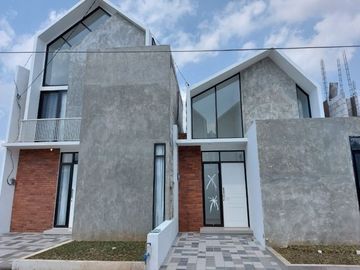 rumah mewah 2 lantai area dau harga 400 jt an