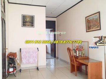 RUMAH BESAR DI KELAPA PUYUH ada 4 kamar kost (2 terisi)