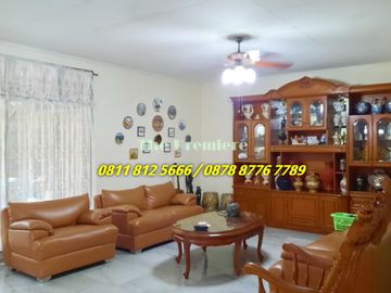 RUMAH BESAR DI KELAPA PUYUH ada 4 kamar kost (2 terisi)