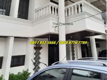 RUMAH BESAR DI KELAPA PUYUH ada 4 kamar kost (2 terisi)