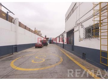 Local Comercial de 2,000 mt ubicado en la cuadra 24 de la Av. Venezuela

El Terreno ha funcionado como oficinas y almacenes de una prestigiosa empre