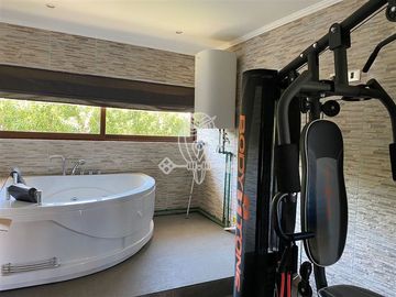 Casa en venta 5D 4B Piscina Sta Cecilia en El Monte