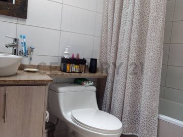 EN VENTA CASA EN DOS PLANTAS EN CONJUNTO LOS VIÑALES