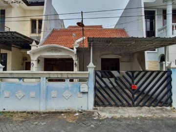 Rumah Manyar Tirtoyoso, Strategis, Hadap Utara