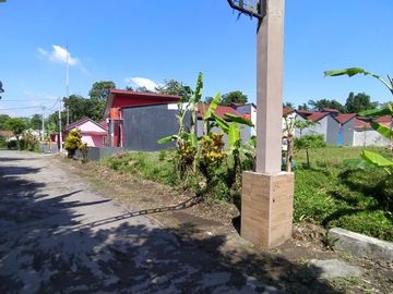 Rumah Premium Etnik di Utara Candi Prambanan