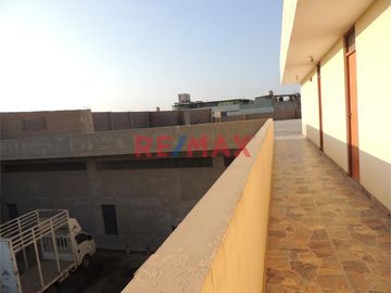 Se Vende Local Comercial En Av. El Dorado 2800 - Jose Leonardo Ortiz