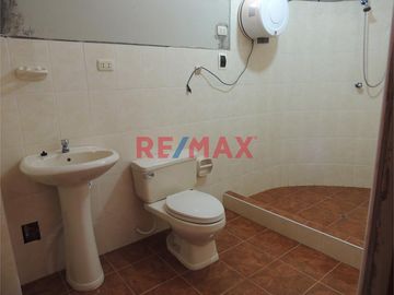 Se Vende Local Comercial En Av. El Dorado 2800 - Jose Leonardo Ortiz