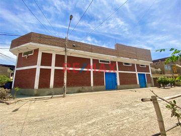 Se Vende Local Comercial En Av. El Dorado 2800 - Jose Leonardo Ortiz