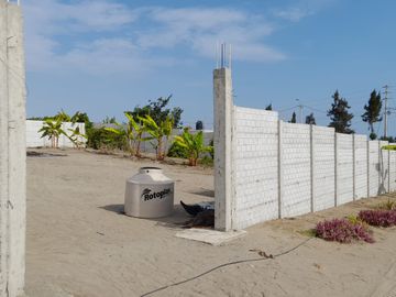 ✨ ¡Oportunidad única para inversores y soñadores! ✨

📍 Ubicación Privilegiada en condominio a 2 minutos de la Playa Puerto Morin.

🚀 Potencial Sin