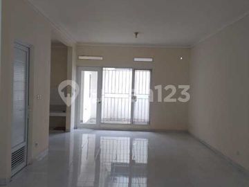 Dijual Rumah 2 Lantai Minimalis Hadap Selatan Siap Huni Sutera Feronia Alam Sutera