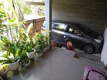 DIJUAL RUMAH 2 LANTAI KAMAR 6 DEKAT RAYA SENGKALING DAU MALANG