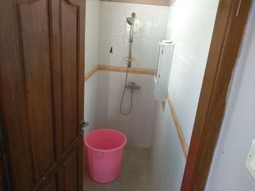 DIJUAL RUMAH 2 LANTAI KAMAR 6 DEKAT RAYA SENGKALING DAU MALANG