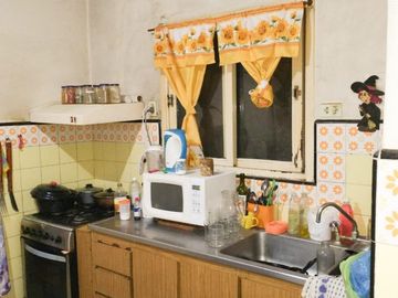 Casa en venta frente a la plaza de Villa Club