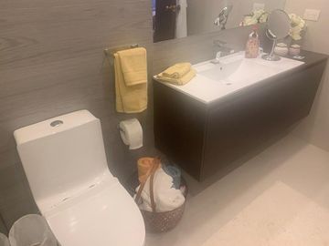 EN VENTA HERMOSO DEPARTAMENTO UBICACION RESIDENCIAL: TIENE MUCHA ILUMINACION ESTE BELLO DEPARTAMENTO: SECTOR EXCLUSIVO  QUITO TENIS,