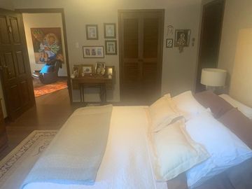 EN VENTA HERMOSO DEPARTAMENTO UBICACION RESIDENCIAL: TIENE MUCHA ILUMINACION ESTE BELLO DEPARTAMENTO: SECTOR EXCLUSIVO  QUITO TENIS,